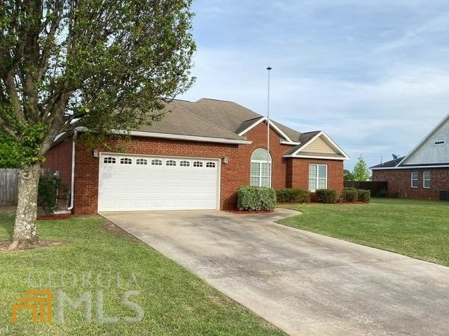 217 Loudon Hill Dr, Warner Robins, GA 31088