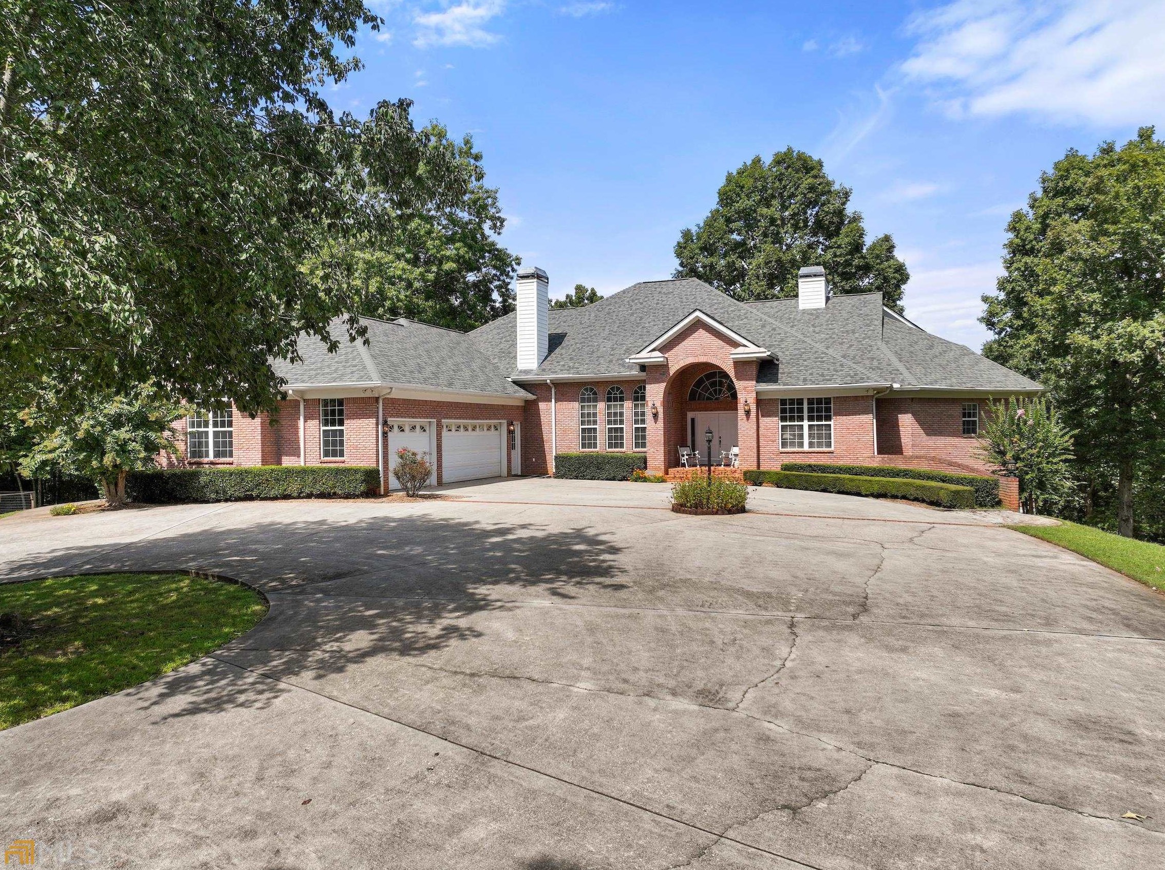 142 Gold Flume Way, Cleveland, GA 30528