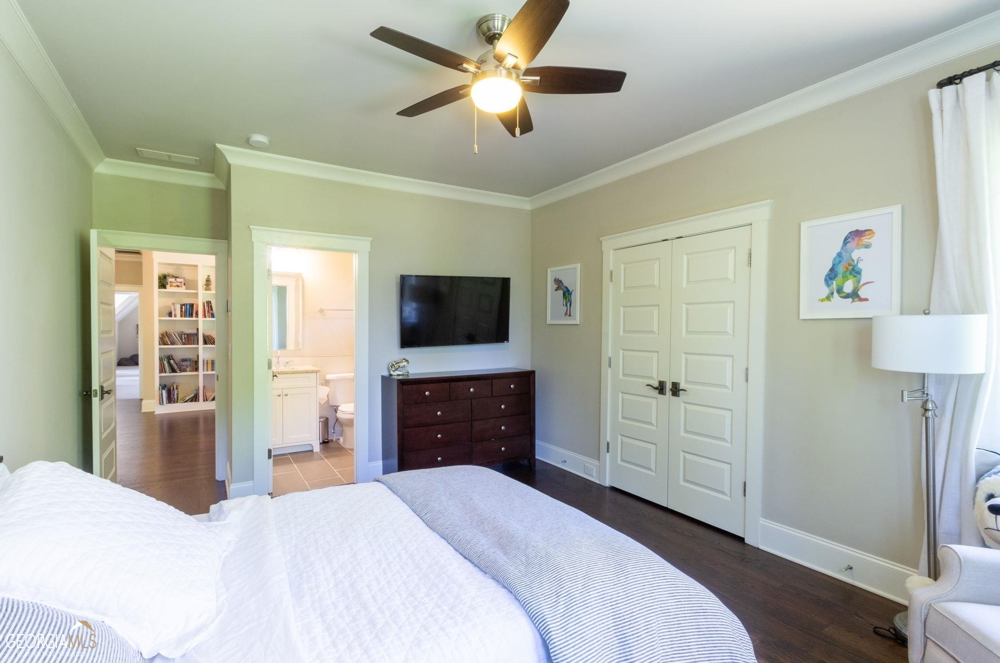 6537 Cox Dr, Flowery Branch GA  30542-2641 exterior