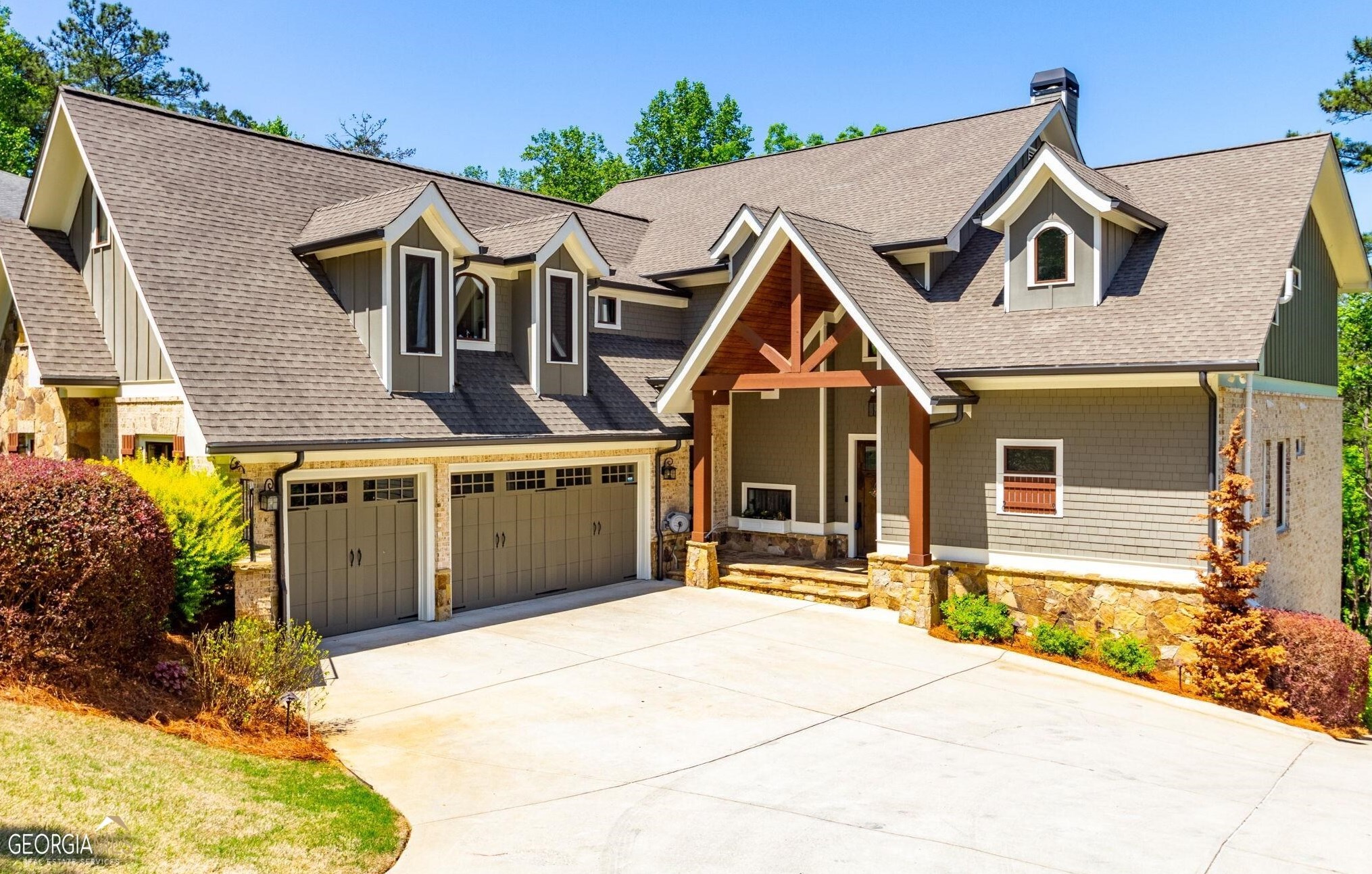 6537 Cox Dr, Flowery Branch GA  30542-2641 exterior
