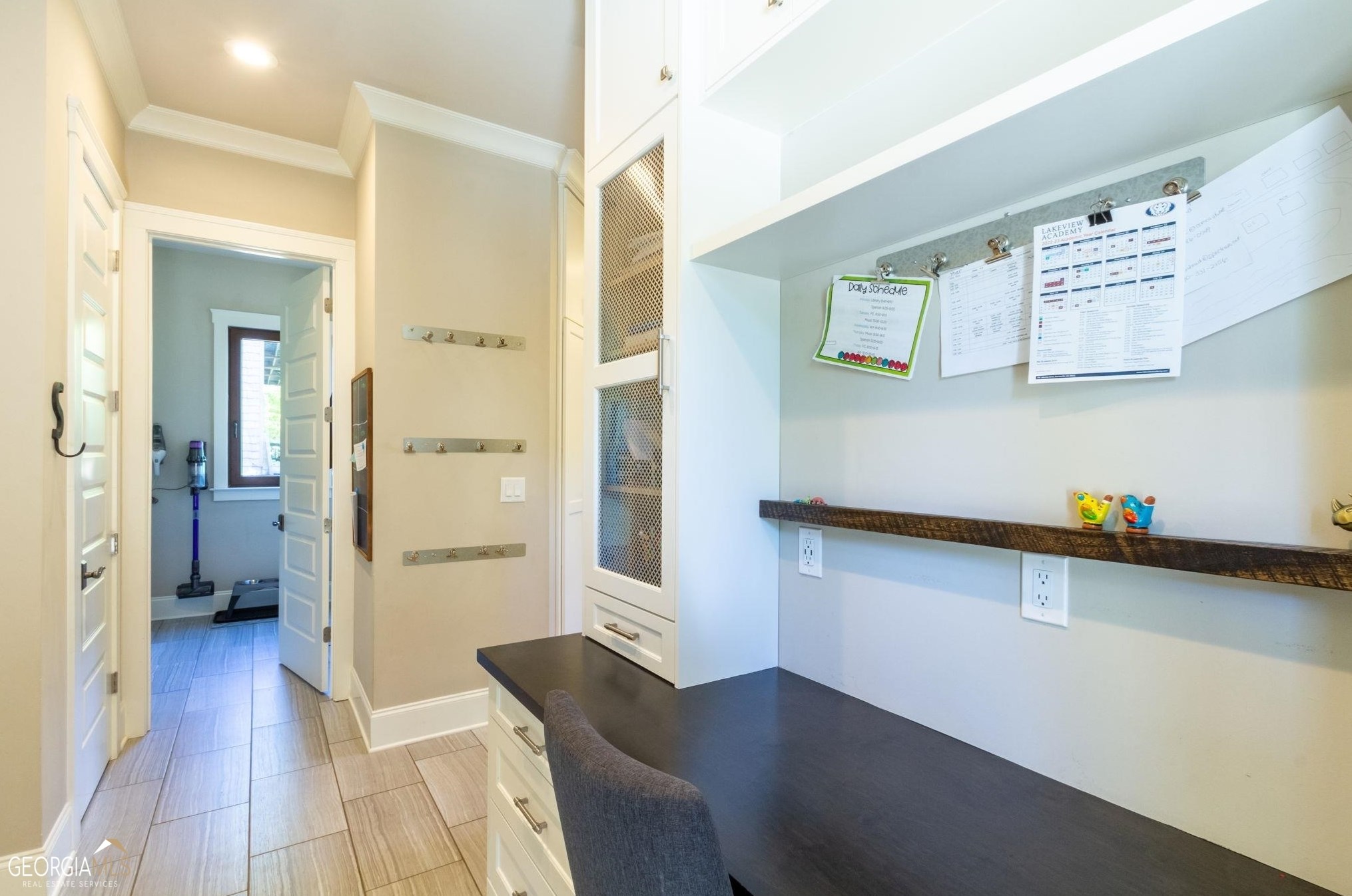 6537 Cox Dr, Flowery Branch GA  30542-2641 exterior