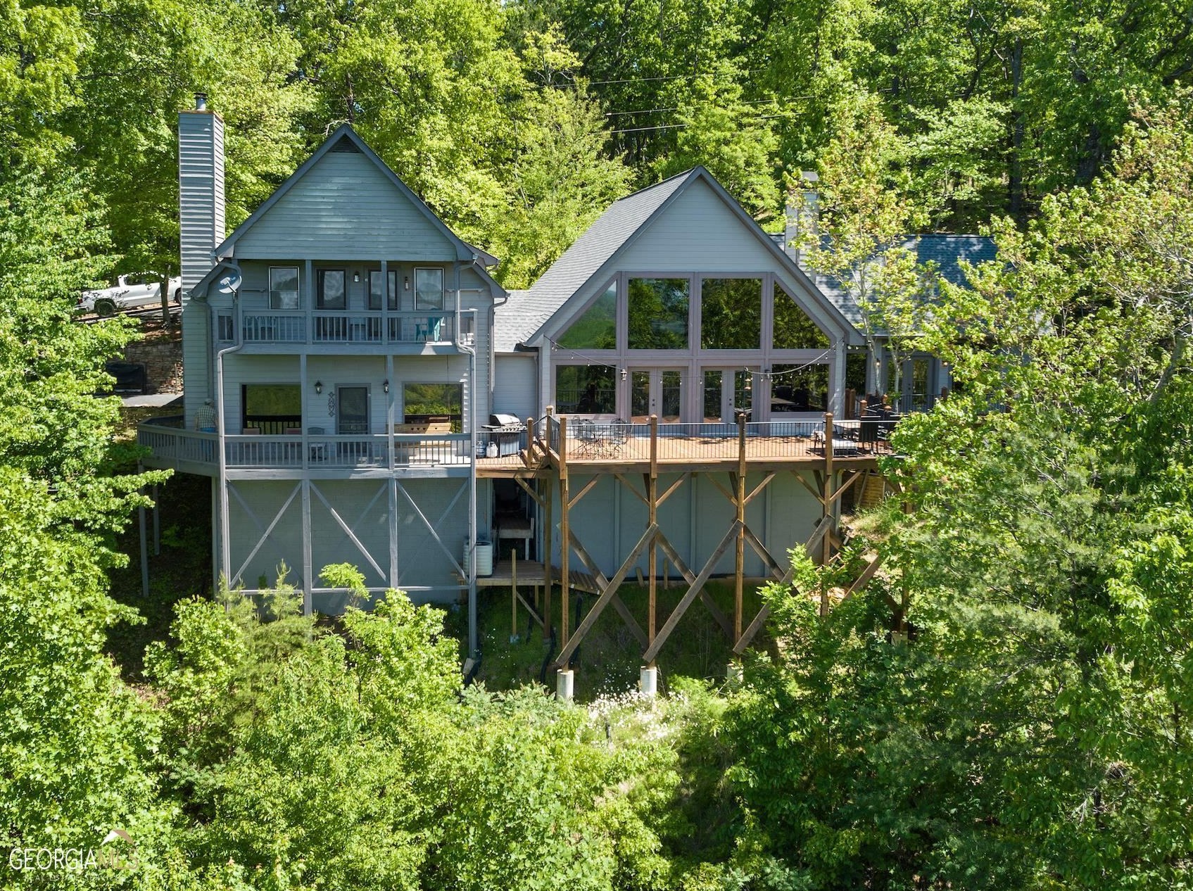 672 Foot Hills Dr, Cleveland, GA 30528