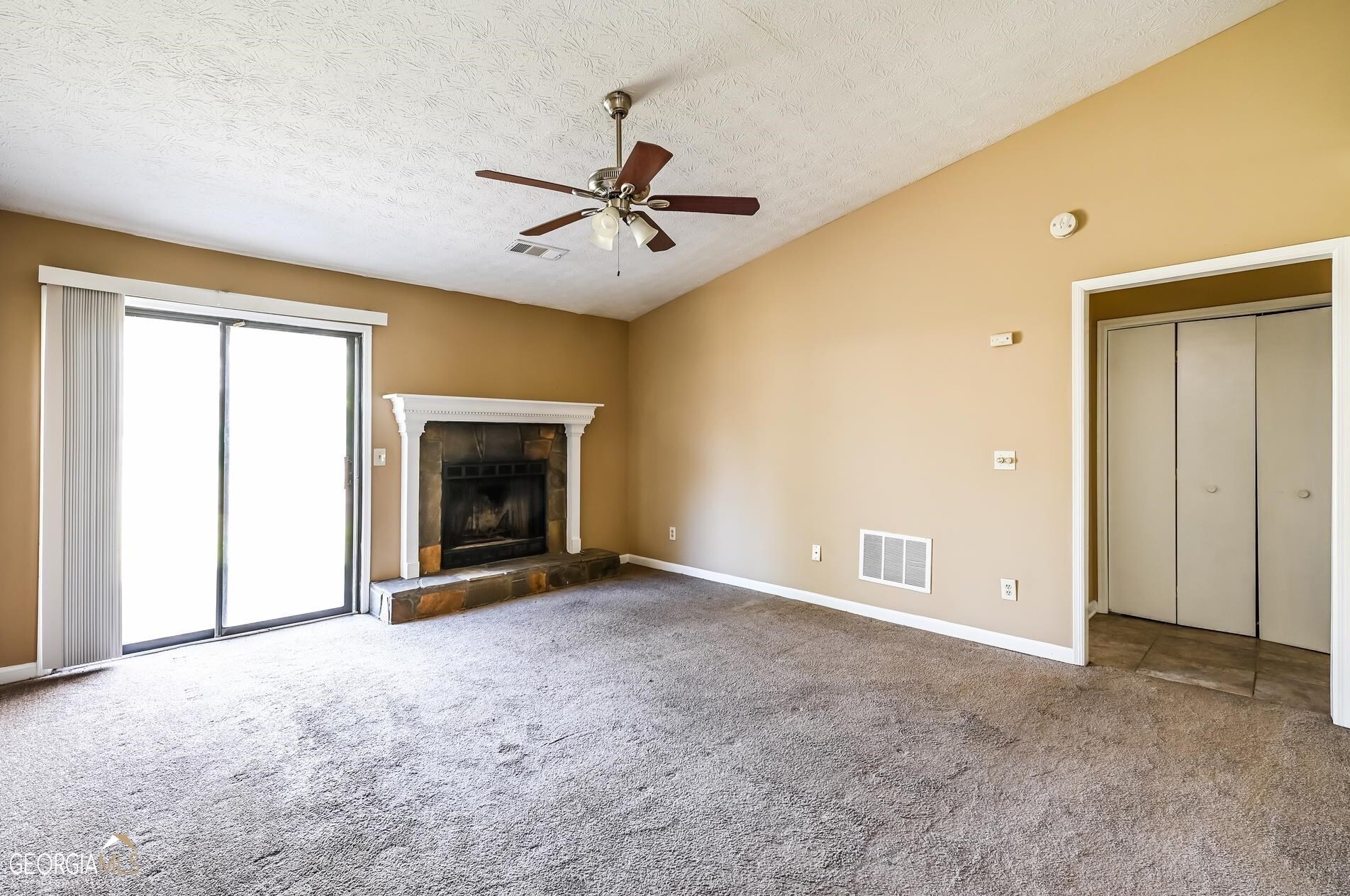 962 Memory Ln, Lawrenceville GA  30044-2613 exterior