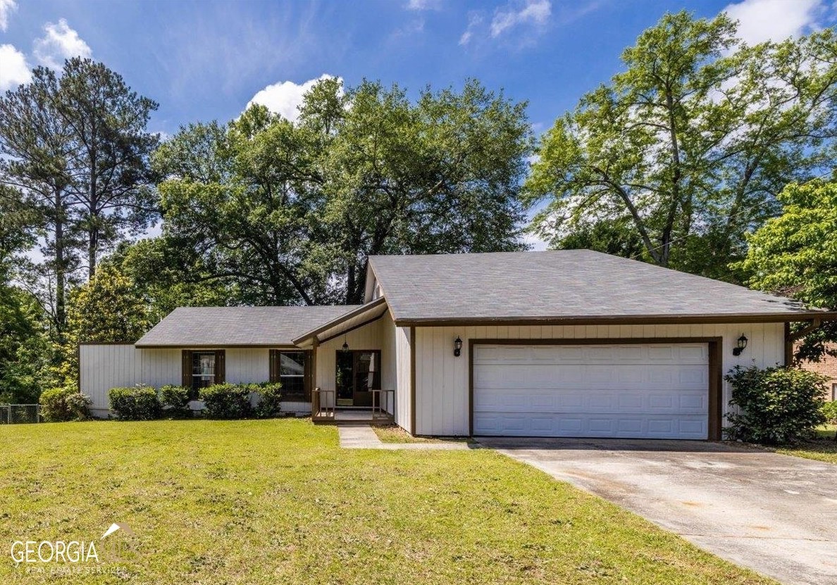 1071 Underwood Dr, Macon, GA 31210-3332