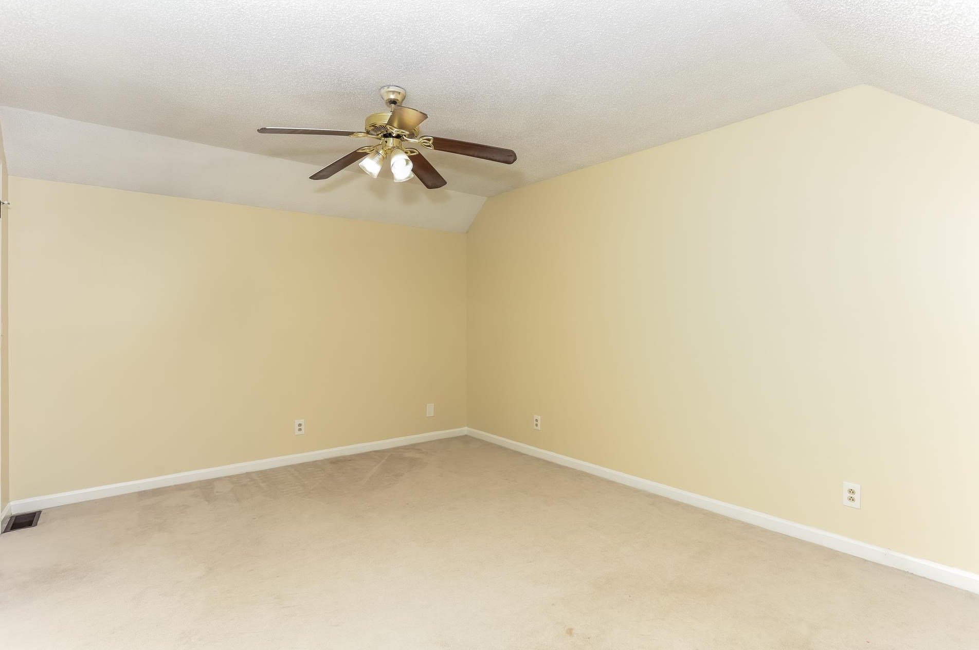 125 Ridge Cir, Macon GA  31210-5030 exterior