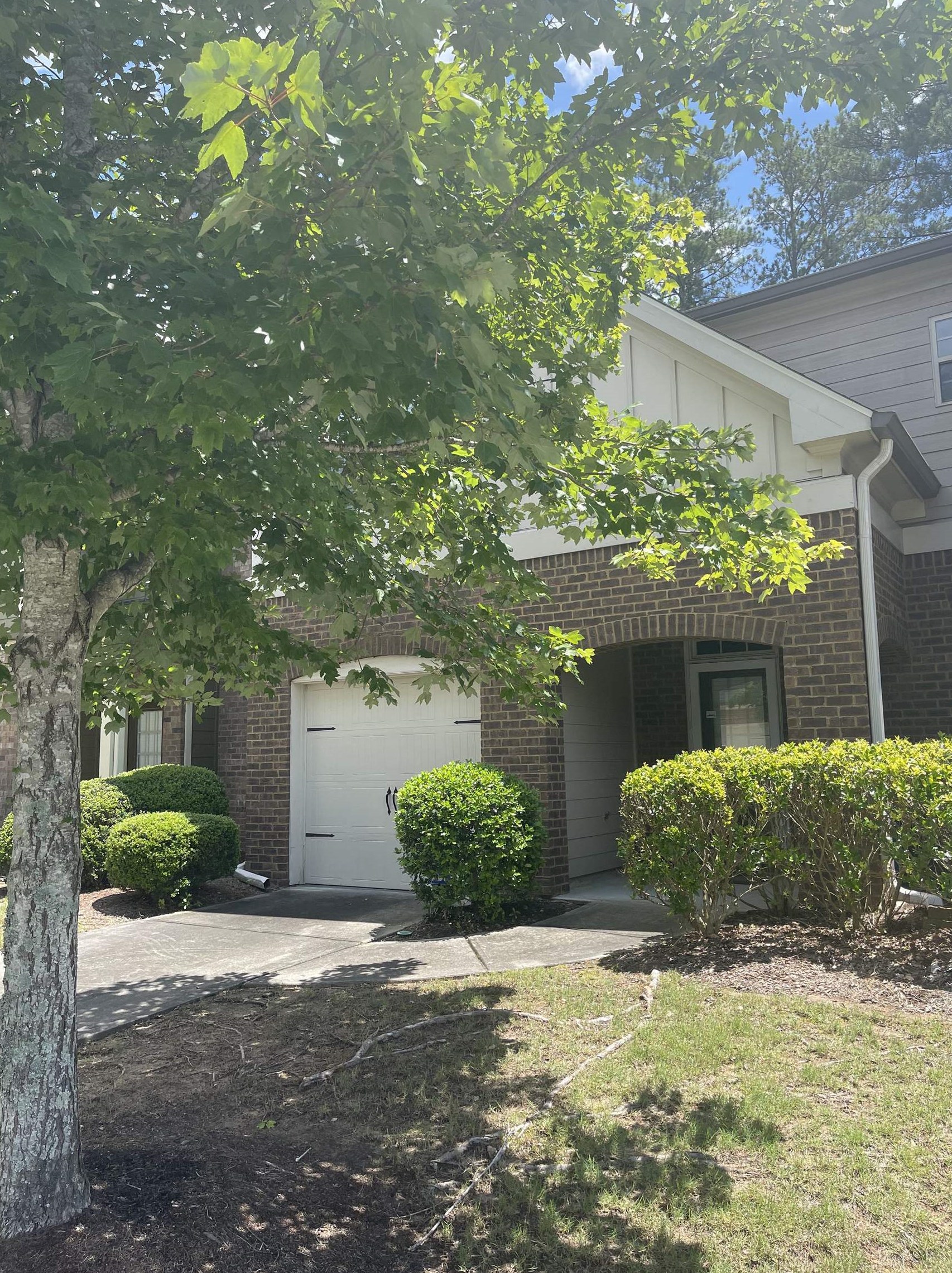 1496 Reel Lake Dr, Atlanta, GA 30331-8962