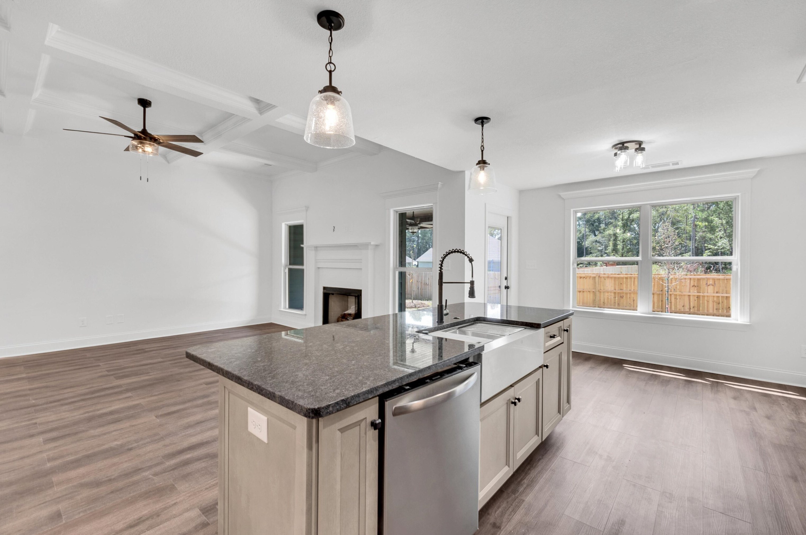 413 New Hope Dr, Perry GA  31069 exterior