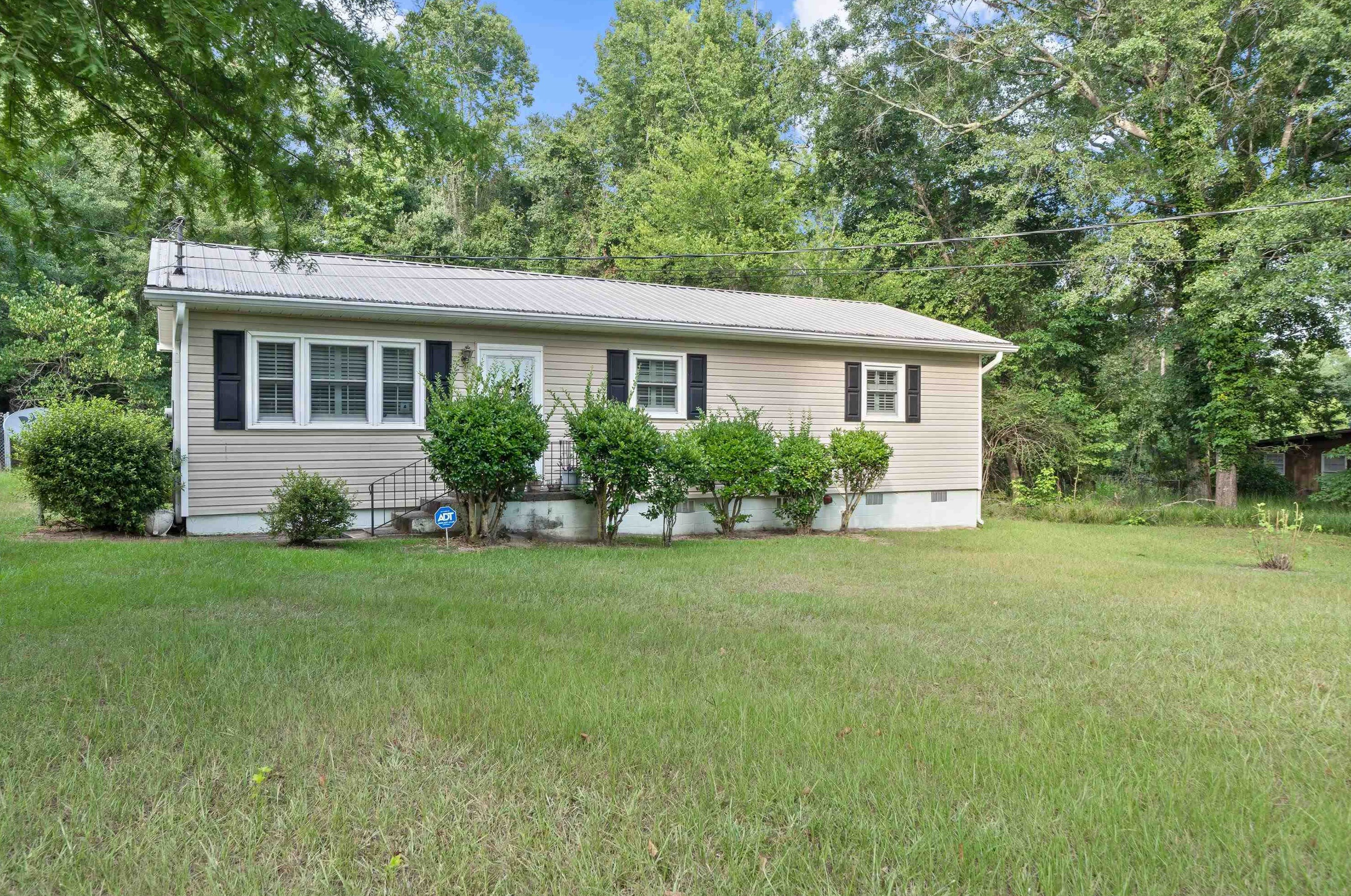 224 Rebel Dr, Macon, GA 31211-7134