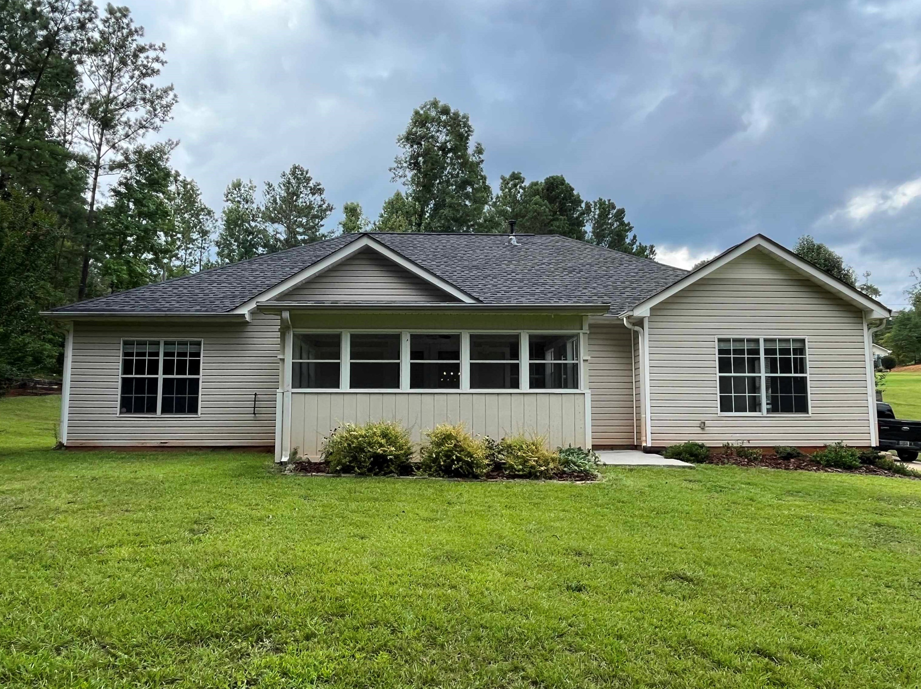 413 Wolf Creek Ct, Locust Grove, GA 30248