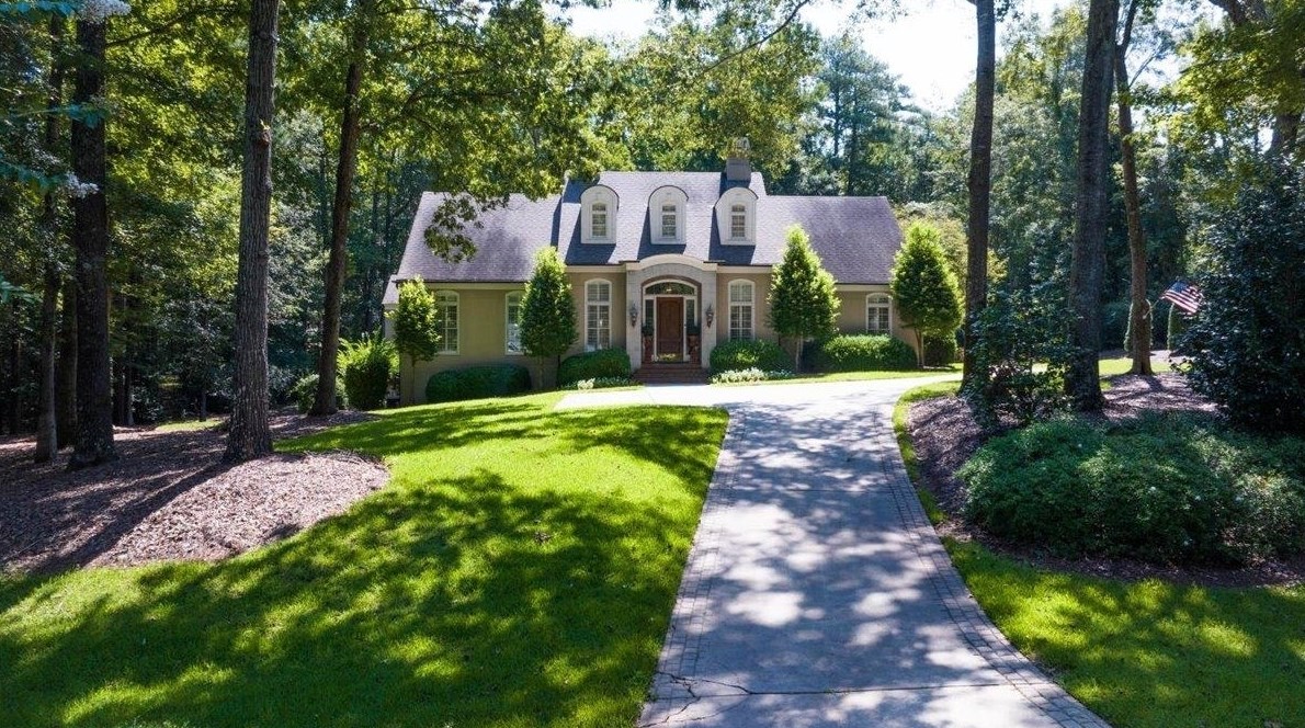 154 Howard Oaks Dr, Macon, GA 31210-7300