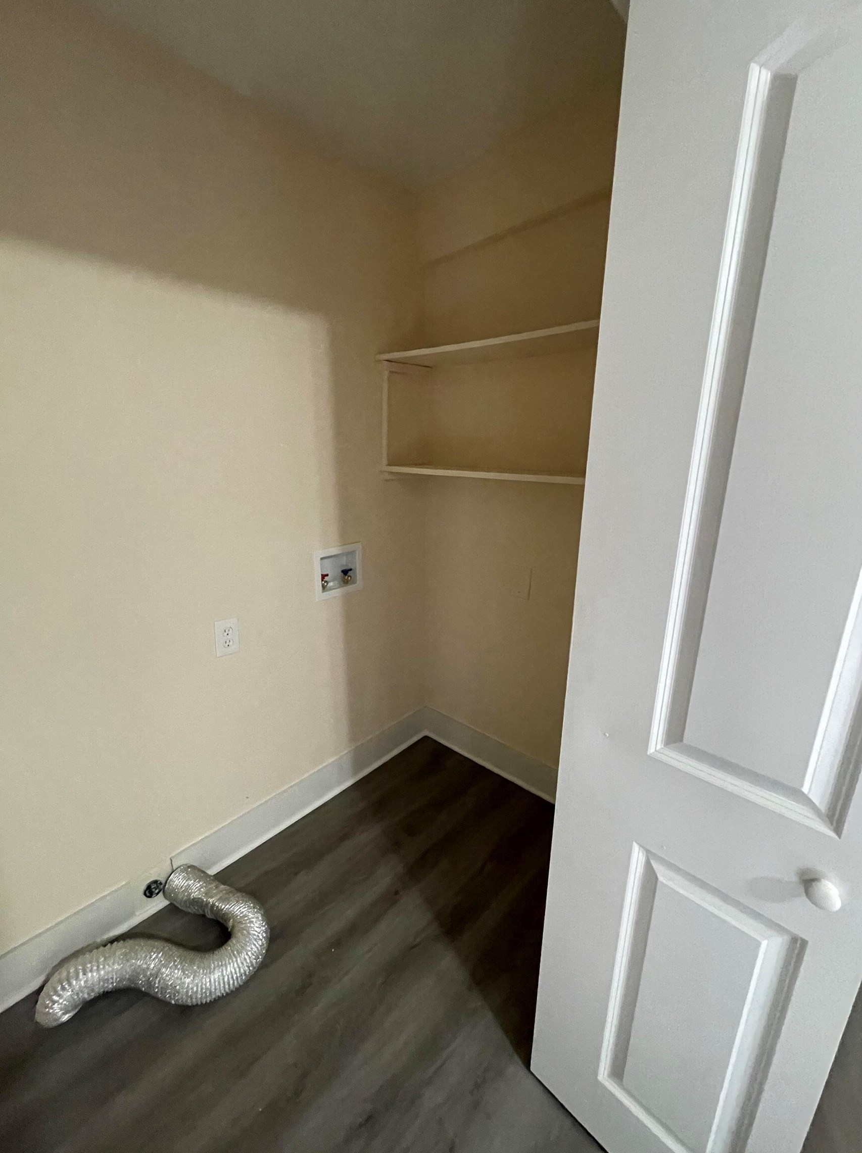 5848 Atlanta Hwy #3, Flowery Branch, GA 30542