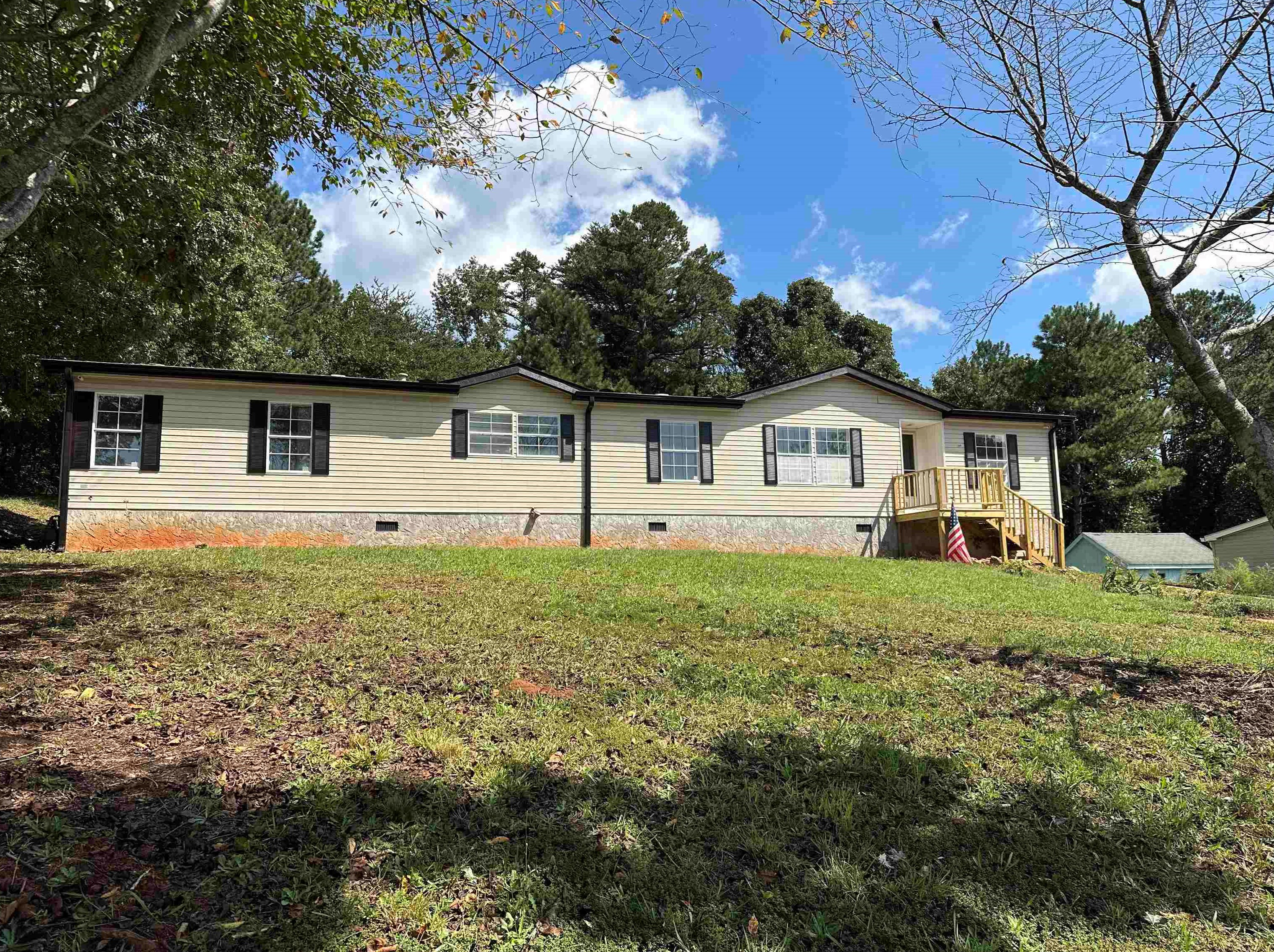 5057 Stoneridge Dr, Flowery Branch, GA 30542-5254