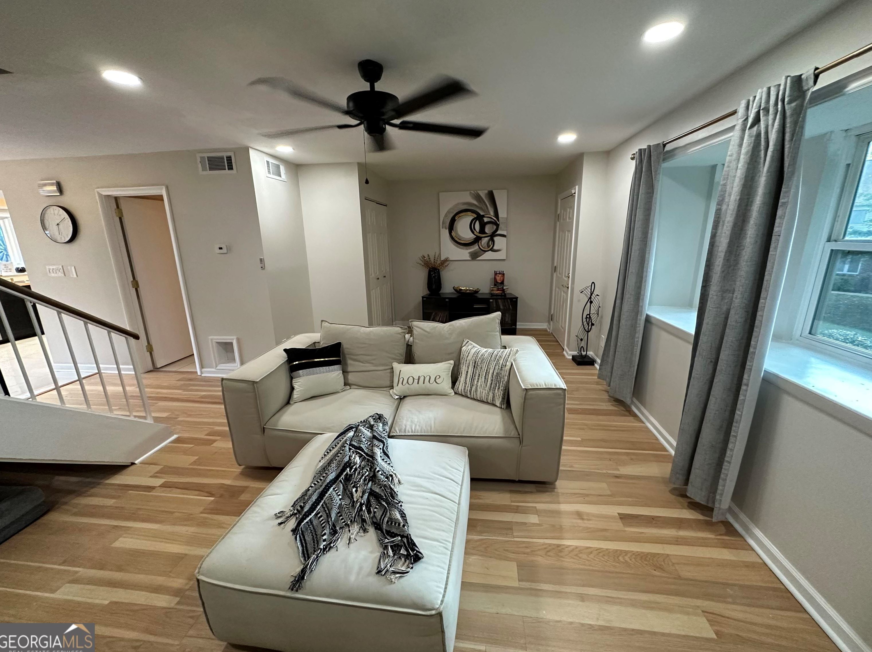 7108 Stonington Rd, Atlanta GA exterior