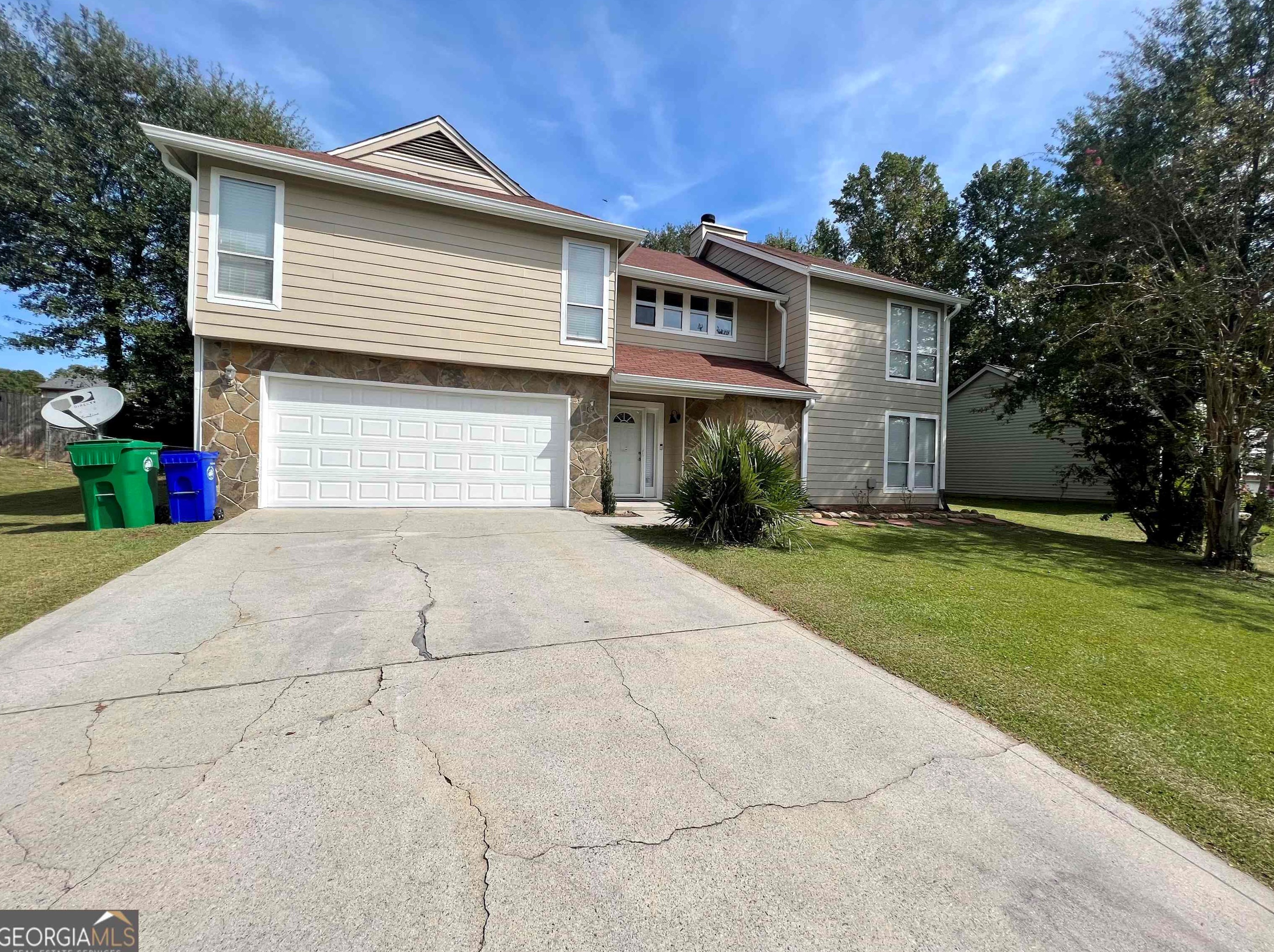 1011 Chapman Cir, Stone Mountain GA  30088-2549 exterior
