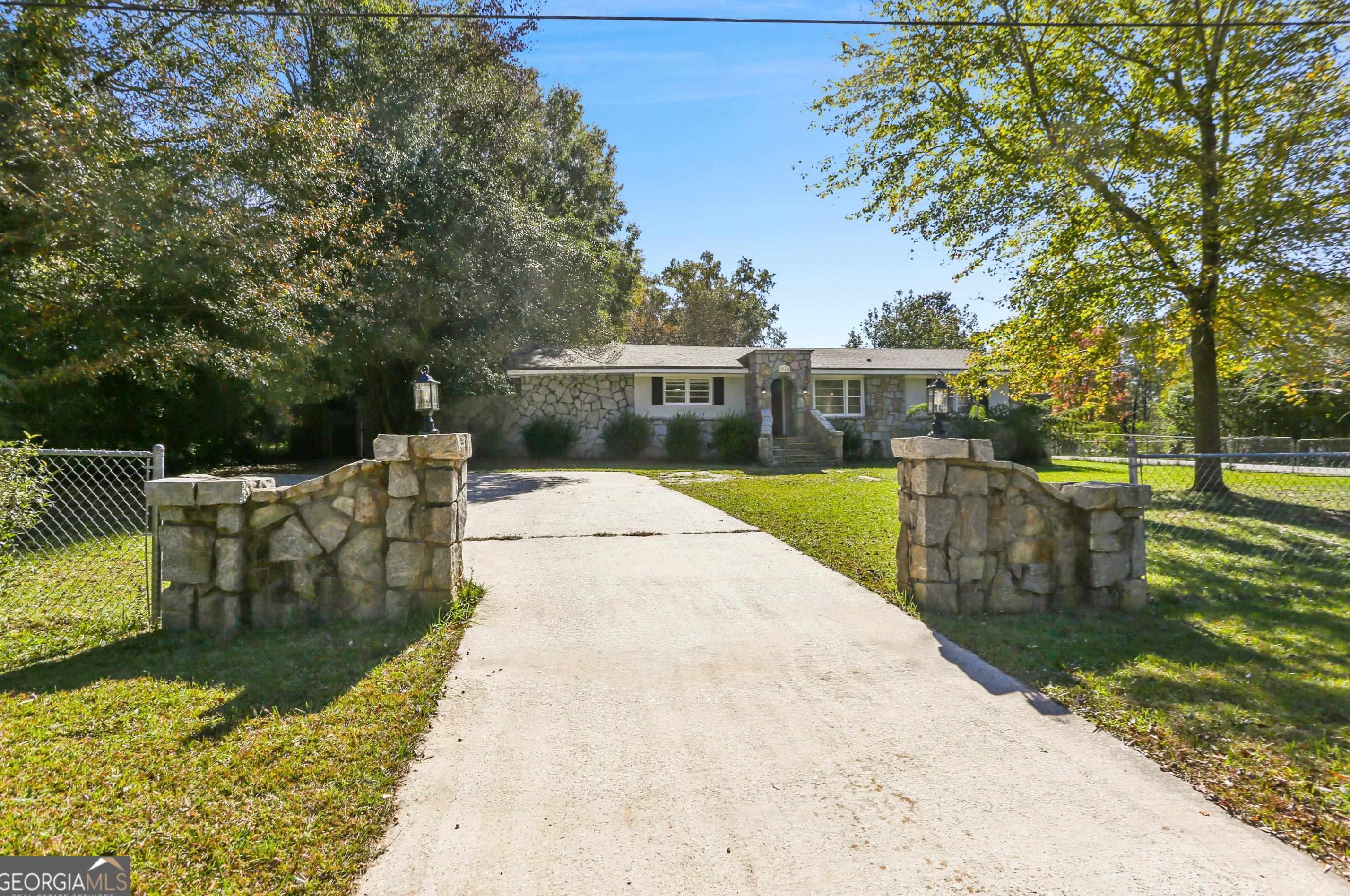 3945 Hwy 81 W, Hampton, GA 30228
