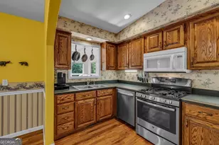 805 Quail Cove Cir, Warne, NC 28909 - Photo 16