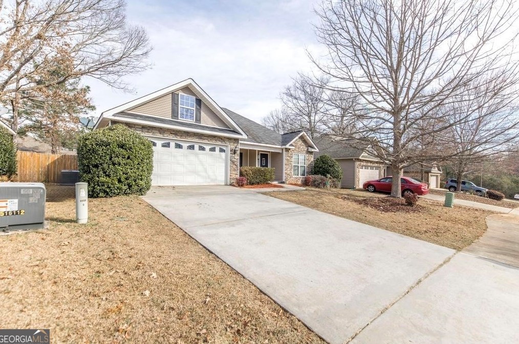 104 Weatherwood Rd, Kathleen, GA 31047-4133