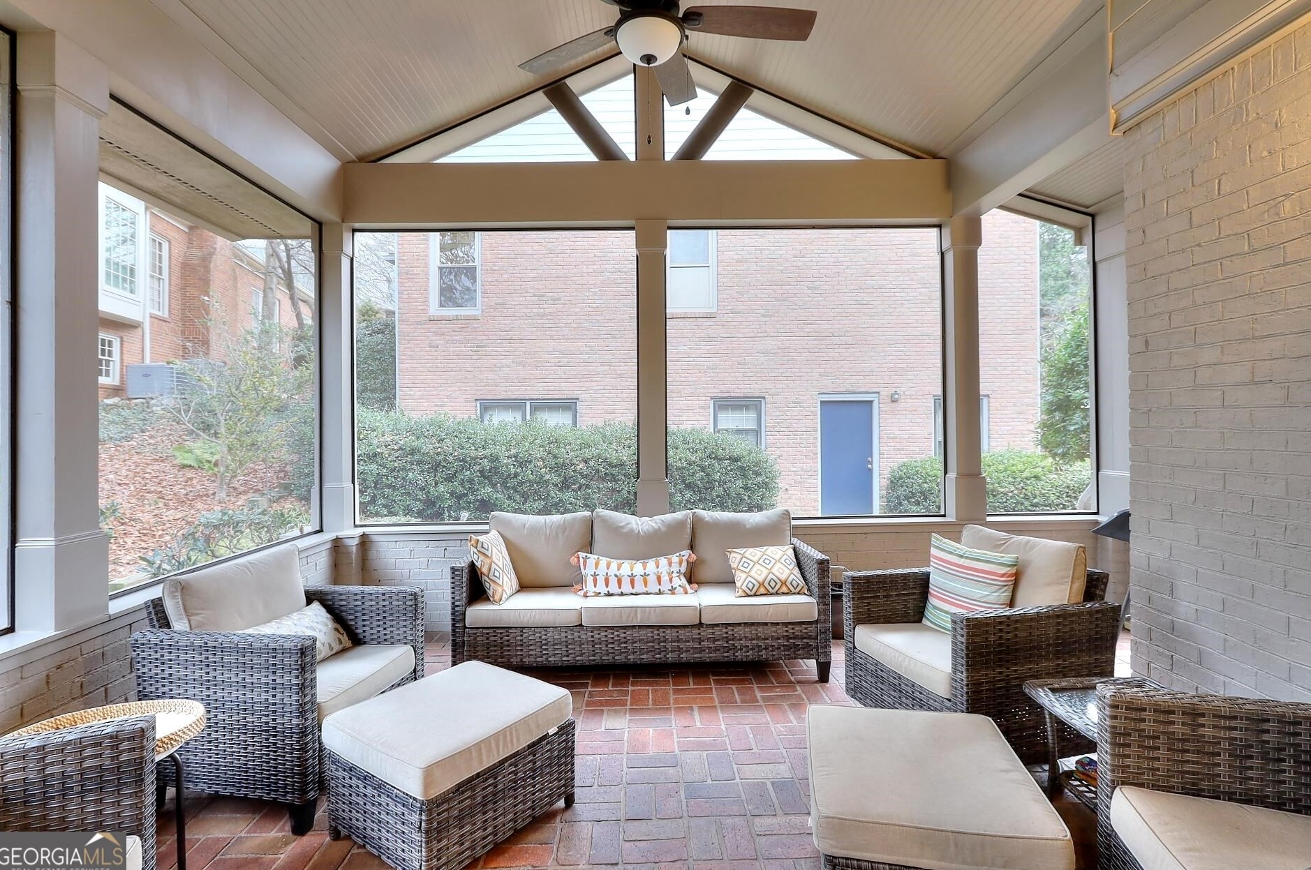 10 Downshire Cir, Decatur GA  30033-1419 exterior