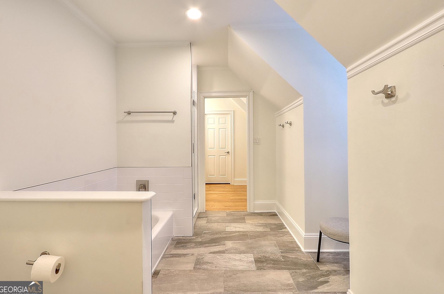 10 Downshire Cir, Decatur GA  30033-1419 exterior