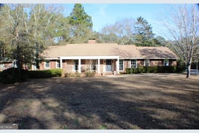 1803 Pine Forest Circle - Photo 1