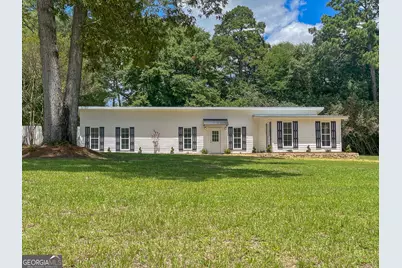 824 Beach Drive, Dublin, GA 31027 - Photo 1