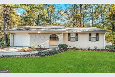 2205 Chestnut Hill Circle, Decatur, GA 30032 - Photo 1