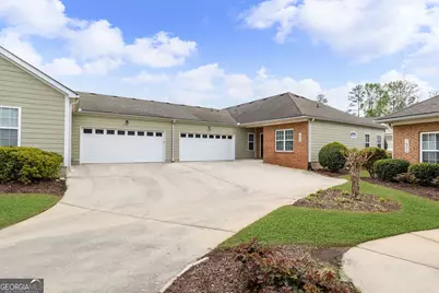 1904 Commonwealth Circle, Newnan, GA 30263 - Photo 1