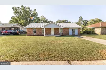 112 Cascade Circle, Dublin, GA 31021 - Photo 1