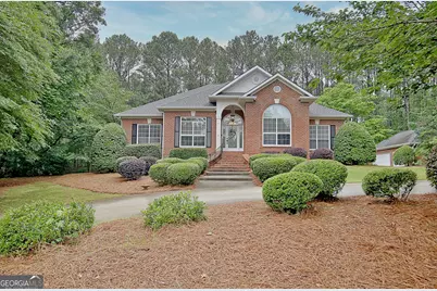 120 Hamilton Glen Court, Fayetteville, GA 30215 - Photo 1