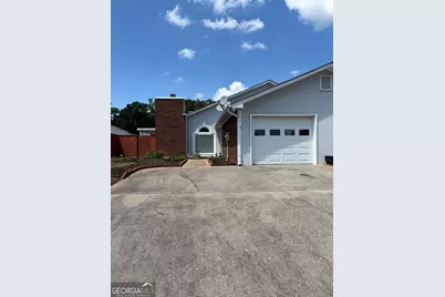 135 Courtyard Lane, Fayetteville, GA 30215 - Photo 1