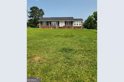 617 E College Street, Bowdon, GA 30108 - Photo 1