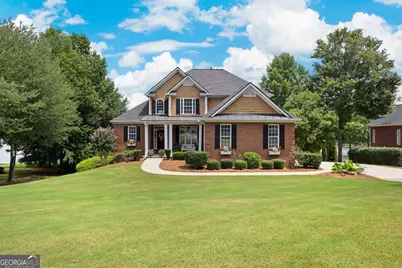 65 Peninsula Circle, Newnan, GA 30263 - Photo 1