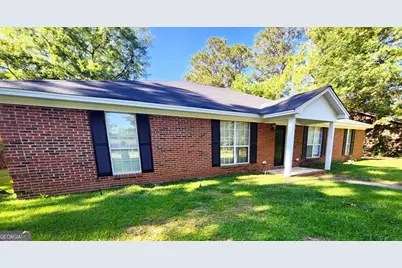 1911 Stuart Avenue, Albany, GA 31707 - Photo 1
