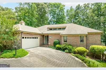 1919 Lake Lucerne Way SW, Lilburn, GA 30047 - Photo 1