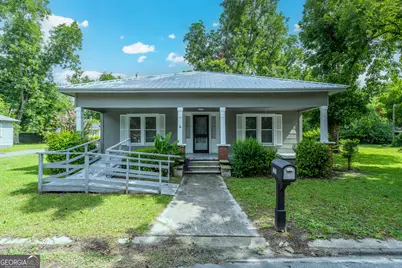 122 Hopkins Street, Waycross, GA 31501 - Photo 1