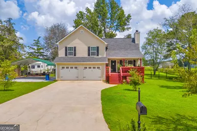 195 Shannons Place, Comer, GA 30629 - Photo 1