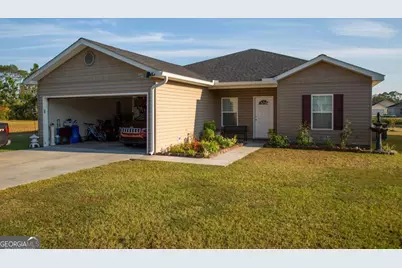 469 Lakeside Circle, Baxley, GA 31513 - Photo 1