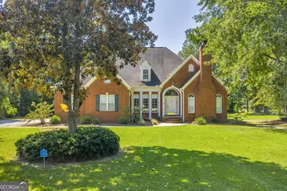 304 Stathams Way, Warner Robins, GA 31088 - Photo 1