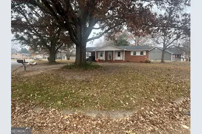 300 Meadowridge Drive, Warner Robins, GA 31093 - Photo 1