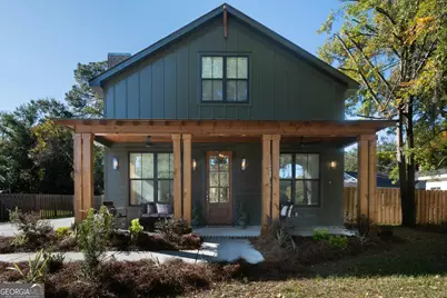 209 E Derenne Avenue, Savannah, GA 31405 - Photo 1