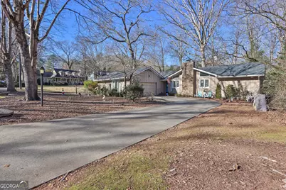 1474 Lakeshore Circle, Gainesville, GA 30501 - Photo 1
