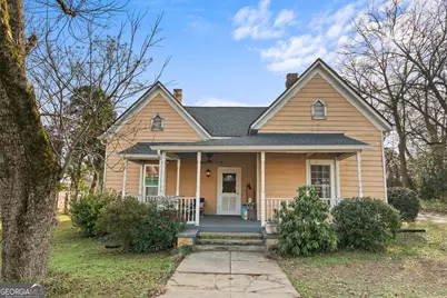 48 E Georgia Avenue, Comer, GA 30629 - Photo 1