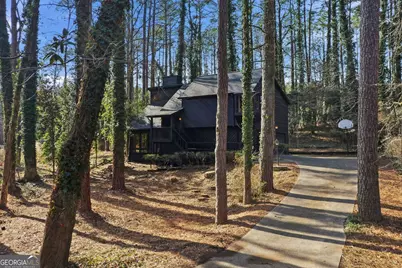 4621 Kings Crossing Drive NE, Kennesaw, GA 30144 - Photo 1