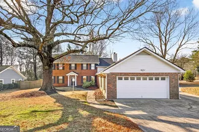 1056 Indian Hills Parkway NE, Marietta, GA 30068 - Photo 1