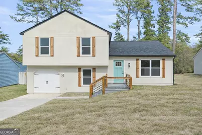 4592 Garden Hills Drive, Stone Mountain, GA 30083 - Photo 1