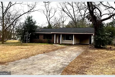 103 Strawberry Court, Fitzgerald, GA 31750 - Photo 1