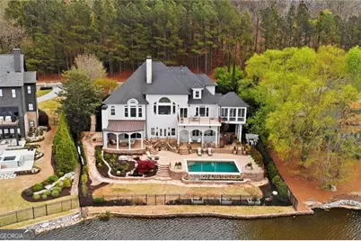 641 E Shore Drive, Canton, GA 30114 - Photo 1