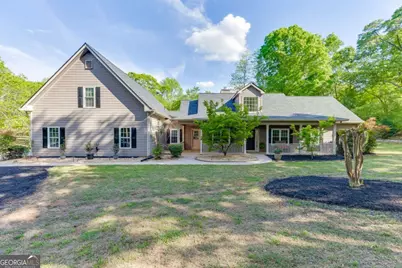 429 Olde Wick Trail, Hoschton, GA 30548 - Photo 1