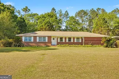 803 E Barnard Street, Glennville, GA 30427 - Photo 1
