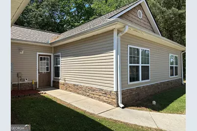 281 Northwinds Boulevard #B-3, Carrollton, GA 30117 - Photo 1